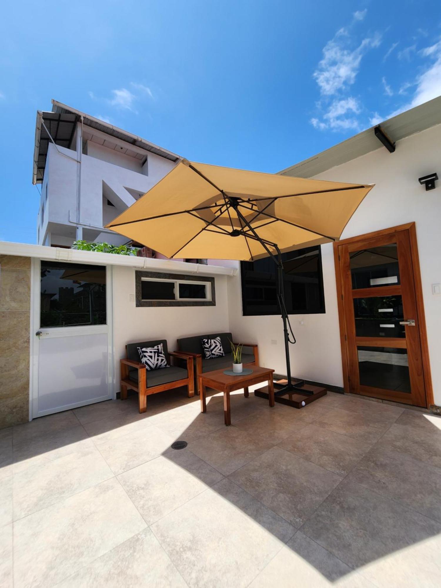 Casa Galapagos By Hostal Fragata Puerto Ayora  Exterior foto